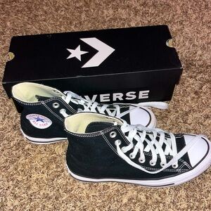 black converse (worn once) they don’t fit me so I’m selling them :)